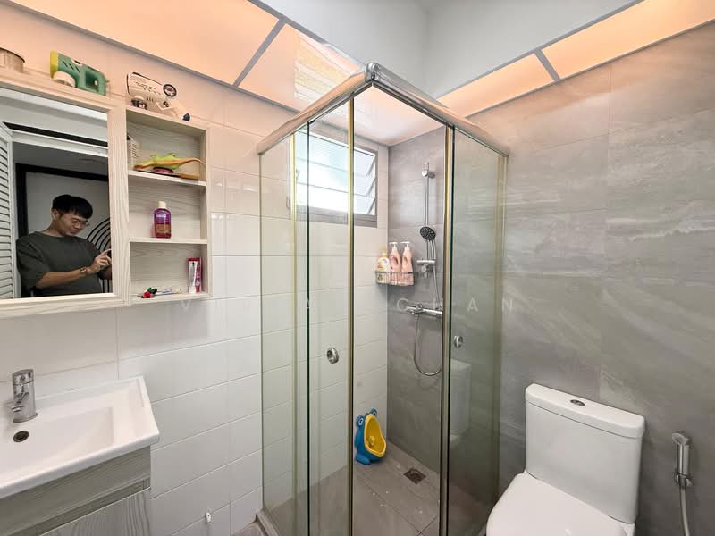 440D Bukit Batok West Avenue 8, 440D Bukit Batok West Avenue 8, 3 Bedrooms, 1,206 sqft, HDB Flat For Sale, by VIVIAN Chan, 500154828 - Bathroom - PropertyGuru.com.sg