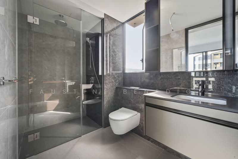 Tembusu Grand, 94 Jalan Tembusu, 3 Bedrooms, 990 sqft, Condominium For Sale, by Faustine Benedict, 500154830 - Common Bathroom - PropertyGuru.com.sg