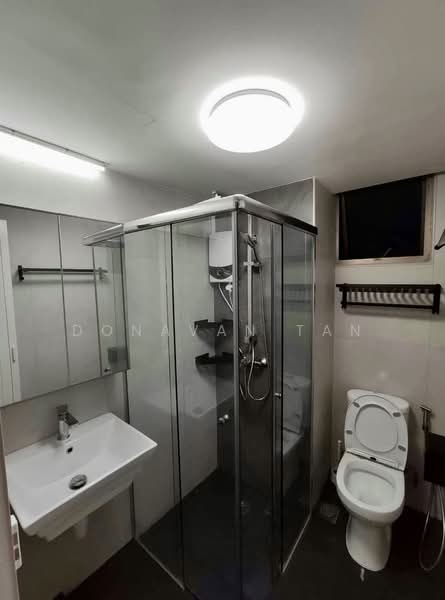 Orchid Park Condominium, 81 Yishun Street 81, 3 Bedrooms, 1,195 sqft, Condominium For Rent, by Donavan Tan, 500154842 - Bathroom - PropertyGuru.com.sg