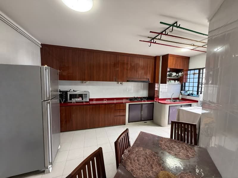 104 Bukit Purmei Road, 104 Bukit Purmei Road, 2 Bedrooms, 829 sqft, HDB Flat For Sale, by Valerie Ong, 500154850 - Kitchen - PropertyGuru.com.sg