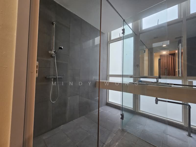 The Springside, 148 Springside Avenue, 7 Bedrooms, 4,000 sqft, Terraced House For Sale, by Mindy Wong, 500154865 - Bathroom - PropertyGuru.com.sg