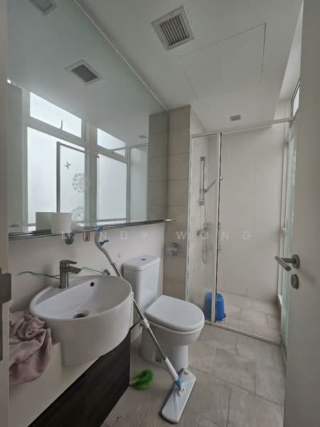 The Springside, 148 Springside Avenue, 7 Bedrooms, 4,000 sqft, Terraced House For Sale, by Mindy Wong, 500154865 - Bathroom - PropertyGuru.com.sg