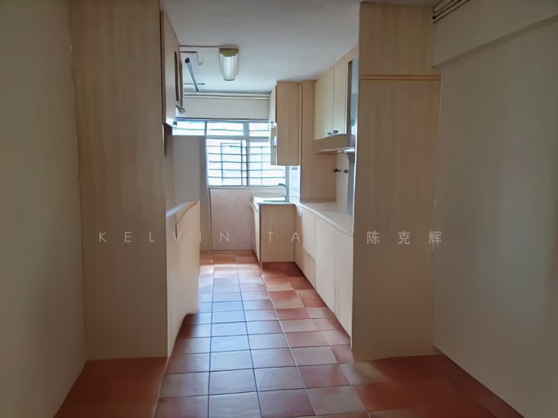 125 Bishan Street 12, 125 Bishan Street 12, 3 Bedrooms, 904 sqft, HDB Flat For Rent, by Kelvin Tan 陈克辉, 500154879 - Kitchen - PropertyGuru.com.sg