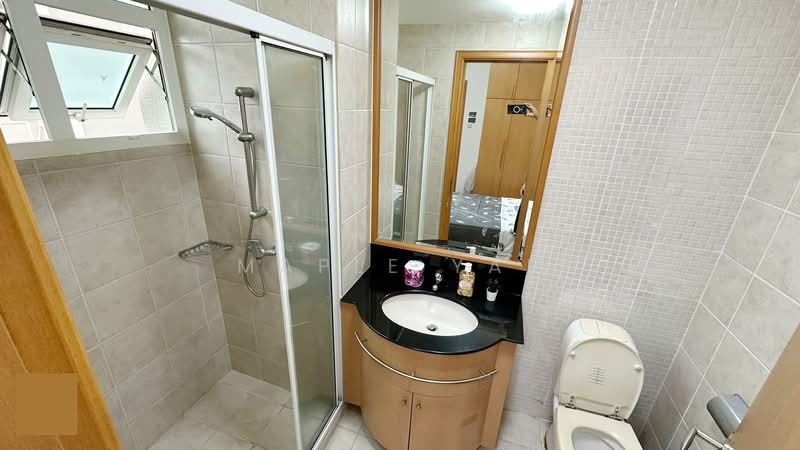 Summerhill, 52 Hume Avenue, Room Rental, 150 sqft, Condominium For Rent, by Maple Yap, 500154895 - MBR4 Bathroom - PropertyGuru.com.sg