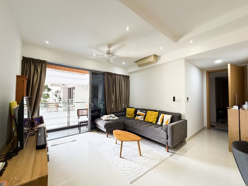 Waterford Residence, 21 Kim Yam Road, 3 Bedrooms, 1,044 sqft, Condominium For Sale, by Shirlene Ang, 500154901 - Living Room - PropertyGuru.com.sg