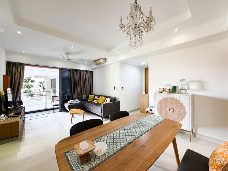 Waterford Residence, 21 Kim Yam Road, 3 Bedrooms, 1,044 sqft, Condominium For Sale, by Shirlene Ang, 500154901 - Living Room - PropertyGuru.com.sg