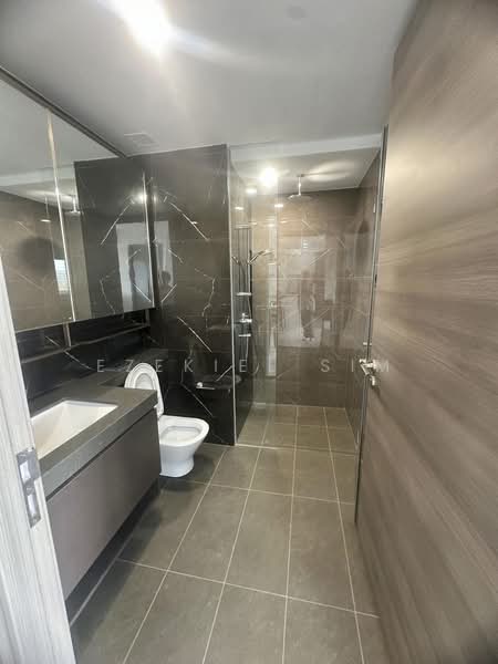 The Florence Residences, 99 Hougang Avenue 2, 2 Bedrooms, 635 sqft, Condominium For Rent, by Ezekiel Sim, 500154909 - Bathroom - PropertyGuru.com.sg
