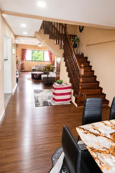 906 Jurong West Street 91, 906 Jurong West Street 91, 4 Bedrooms, 1,561 sqft, HDB Flat For Sale, by Azhar Sulaiman, 500154923 - Living Room - PropertyGuru.com.sg