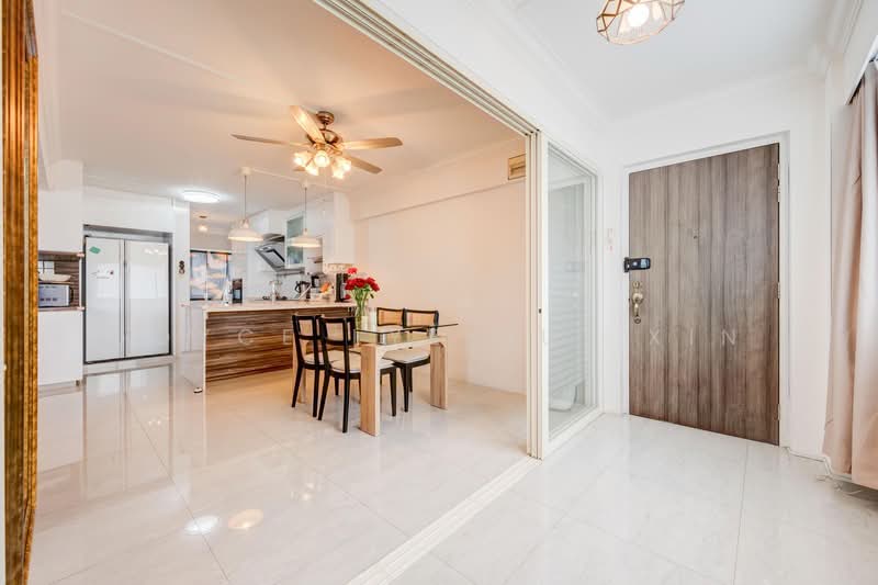 724 Pasir Ris Street 72, 724 Pasir Ris Street 72, 4 Bedrooms, 1,324 sqft, HDB Flat For Sale, by Joyce Lye Hui Xin, 500154927 - Kitchen - PropertyGuru.com.sg