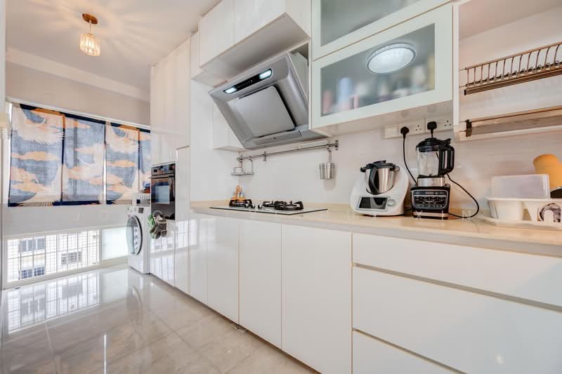 724 Pasir Ris Street 72, 724 Pasir Ris Street 72, 4 Bedrooms, 1,324 sqft, HDB Flat For Sale, by Joyce Lye Hui Xin, 500154927 - Kitchen - PropertyGuru.com.sg