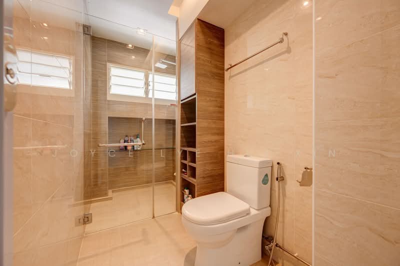 724 Pasir Ris Street 72, 724 Pasir Ris Street 72, 4 Bedrooms, 1,324 sqft, HDB Flat For Sale, by Joyce Lye Hui Xin, 500154927 - Bathroom - PropertyGuru.com.sg