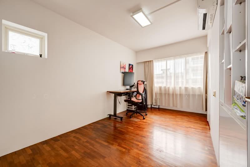 724 Pasir Ris Street 72, 724 Pasir Ris Street 72, 4 Bedrooms, 1,324 sqft, HDB Flat For Sale, by Joyce Lye Hui Xin, 500154927 - Study - PropertyGuru.com.sg