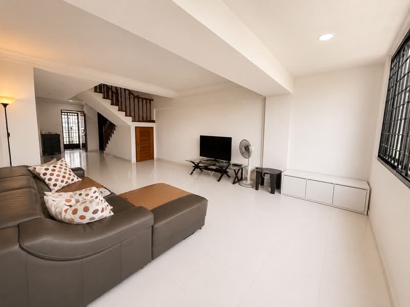 722 Bedok Reservoir Road, 722 Bedok Reservoir Road, 3 Bedrooms, 1,496 sqft, HDB Flat For Sale, by Mandy Ng, 500154938 - Living Room - PropertyGuru.com.sg