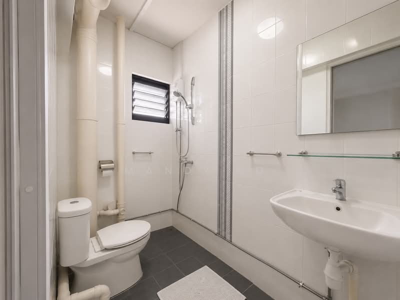 722 Bedok Reservoir Road, 722 Bedok Reservoir Road, 3 Bedrooms, 1,496 sqft, HDB Flat For Sale, by Mandy Ng, 500154938 - Bathroom - PropertyGuru.com.sg