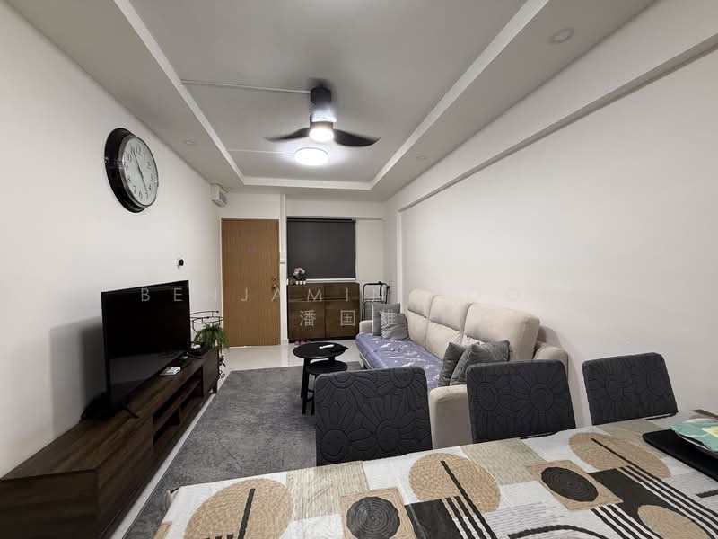 736 Yishun Street 72, 736 Yishun Street 72, 2 Bedrooms, 721 sqft, HDB Flat For Sale, by Benjamin Poon 潘国雄, 500154940 - Living Room - PropertyGuru.com.sg