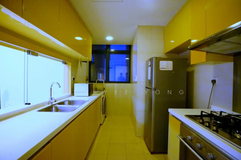 City Square Residences, 2 Kitchener Link, 2 Bedrooms, 840 sqft, Condominium For Rent, by Quek Yee Yong, 500154943 - Kitchen - PropertyGuru.com.sg
