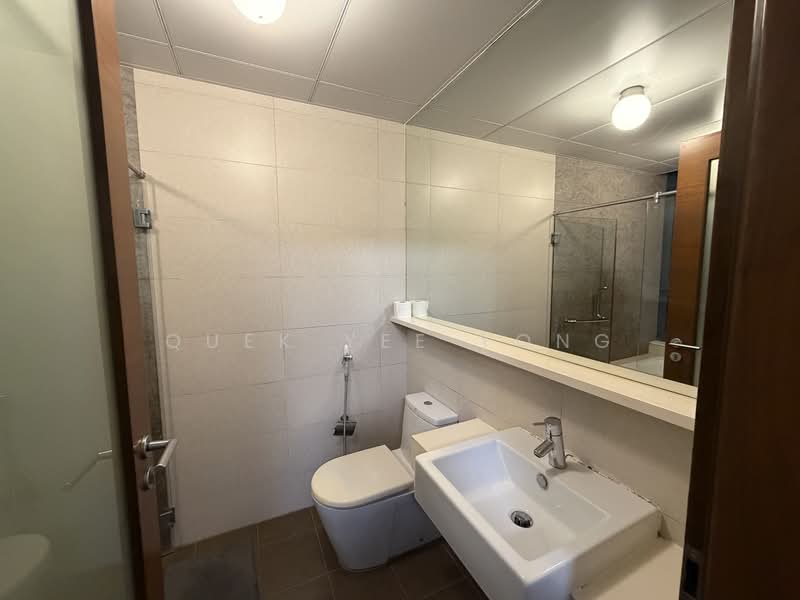 City Square Residences, 2 Kitchener Link, 2 Bedrooms, 840 sqft, Condominium For Rent, by Quek Yee Yong, 500154943 - Bathroom - PropertyGuru.com.sg