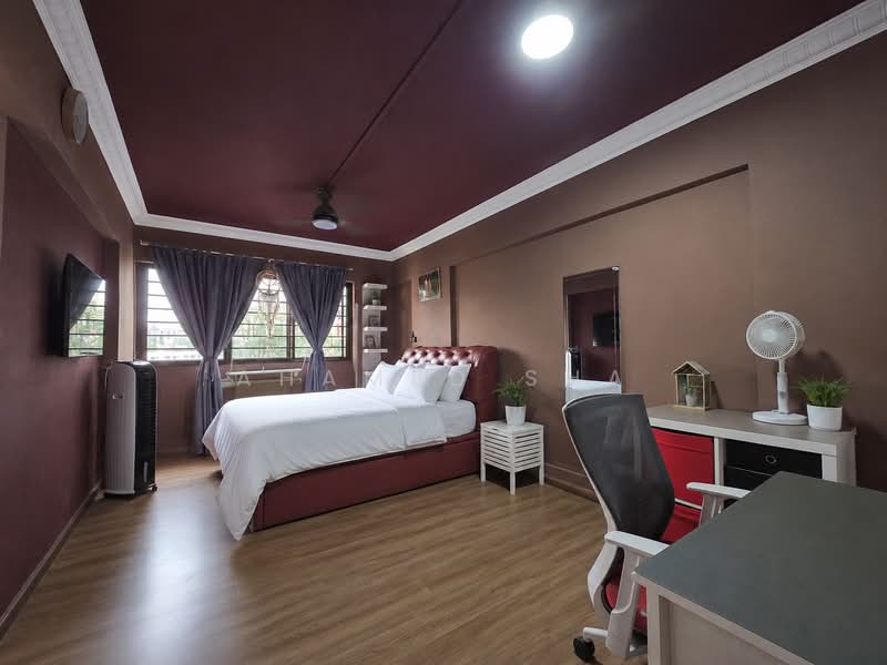 426 Jurong West Avenue 1, 426 Jurong West Avenue 1, 3 Bedrooms, 1,431 sqft, HDB Flat For Sale, by Ahamed Sha, 500154947 - Master Bedroom - PropertyGuru.com.sg
