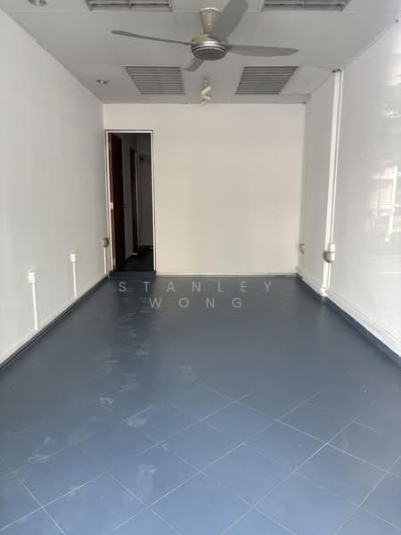Half Shophse near Buona Vista, Ghim Moh road, 400 sqft, Shop / Shophouse For Rent, by Stanley Wong, 500154975 - Interior - CommercialGuru.com.sg