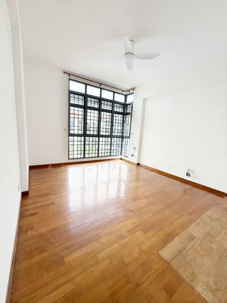 Carissa Park Condo, 2 Flora Drive, 3 Bedrooms, 1,324 sqft, Condominium For Rent, by Alicia Ong, 500154990 - Interior - PropertyGuru.com.sg