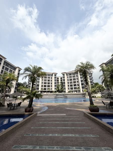 Carissa Park Condo, 2 Flora Drive, 3 Bedrooms, 1,324 sqft, Condominium For Rent, by Alicia Ong, 500154990 - Exterior - PropertyGuru.com.sg
