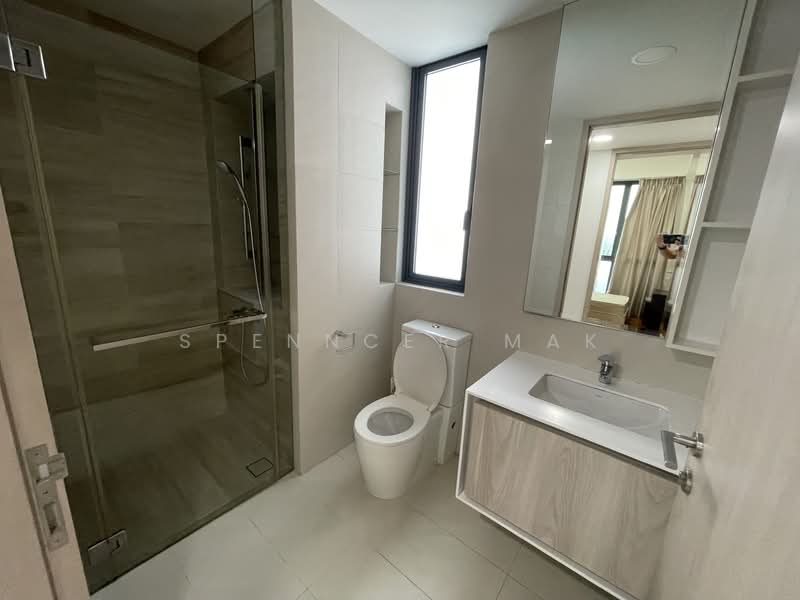J Gateway, 2 Gateway Drive, 3 Bedrooms, 947 sqft, Condominium For Rent, by Spenncer Mak, 500154993 - Bathroom - PropertyGuru.com.sg