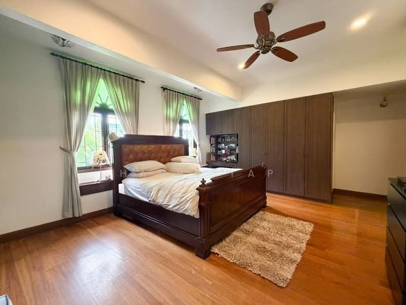 Brighton Crescent, Cul de Sac Road, 5 Bedrooms, 3,000 sqft, Semi-Detached House For Sale, by Harry Yap, 500154996 - Bedroom - PropertyGuru.com.sg