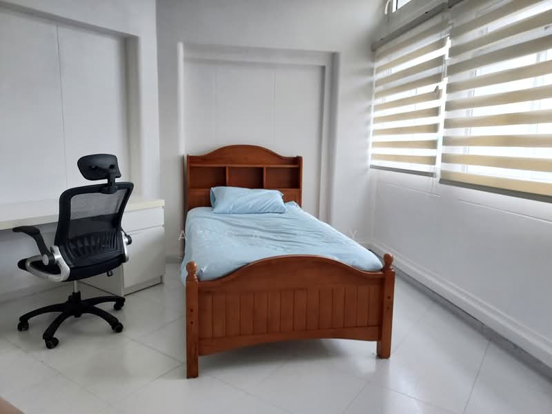 710 Jurong West Street 71, 710 Jurong West Street 71, Room Rental, 150 sqft, HDB Flat For Rent, by Aida Tay, 500155001 - Bedroom - PropertyGuru.com.sg