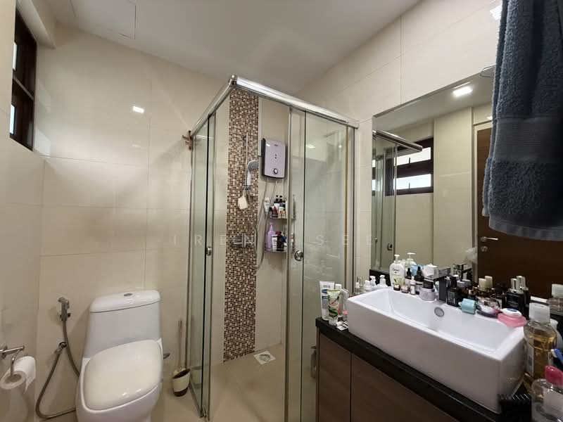 Corner Terrace! Cul de sac! Huge land!, Bunga Rampai, 9 Bedrooms, 5,800 sqft, Corner Terrace For Sale, by Irene See, 500155002 - Bathroom - PropertyGuru.com.sg