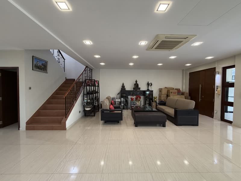 Corner Terrace! Cul de sac! Huge land!, Bunga Rampai, 9 Bedrooms, 5,800 sqft, Corner Terrace For Sale, by Irene See, 500155002 - Living Room - PropertyGuru.com.sg