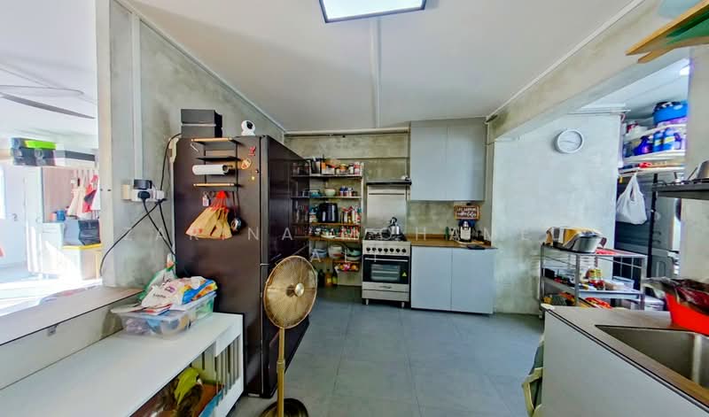 866 Tampines Street 83, 866 Tampines Street 83, 4 Bedrooms, 1,345 sqft, HDB Flat For Sale, by Zarina Mohamed Ali, 500155006 - Kitchen - PropertyGuru.com.sg