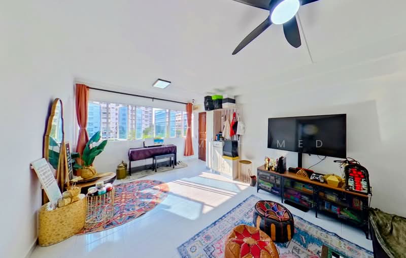 866 Tampines Street 83, 866 Tampines Street 83, 4 Bedrooms, 1,345 sqft, HDB Flat For Sale, by Zarina Mohamed Ali, 500155006 - Living Room - PropertyGuru.com.sg