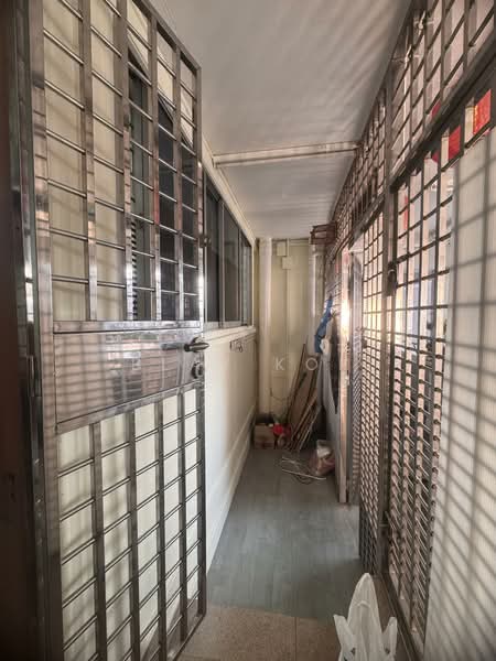4 Joo Chiat Road, 4 Joo Chiat Road, 2 Bedrooms, 968 sqft, HDB Flat For Rent, by Blay Koh, 500155013 - Corridor - PropertyGuru.com.sg