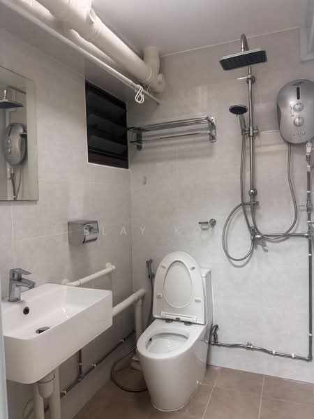 4 Joo Chiat Road, 4 Joo Chiat Road, 2 Bedrooms, 968 sqft, HDB Flat For Rent, by Blay Koh, 500155013 - Bathroom - PropertyGuru.com.sg