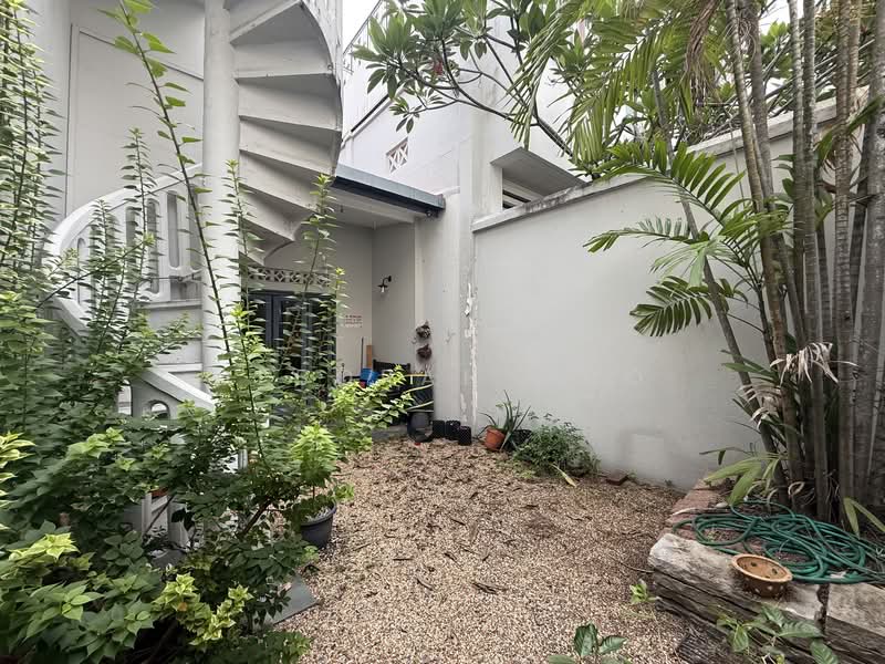 Beautiful Conservation House Along Onan Road, , 3 Bedrooms, 2,800 sqft, Conservation House For Rent, by Deborah Guo, 500155016 - Backyard - PropertyGuru.com.sg