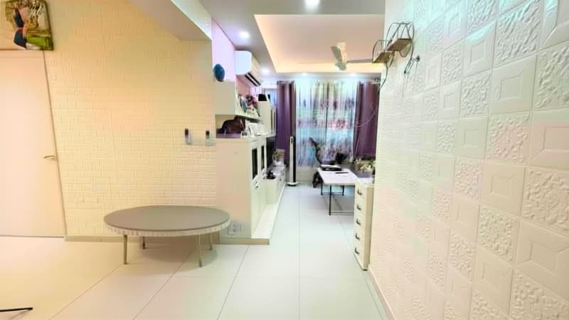 115C Canberra Walk, 115C Canberra Walk, 3 Bedrooms, 1,001 sqft, HDB Flat For Sale, by Jocelyn Chua 蔡颸嬣, 500155017 - Living Room - PropertyGuru.com.sg