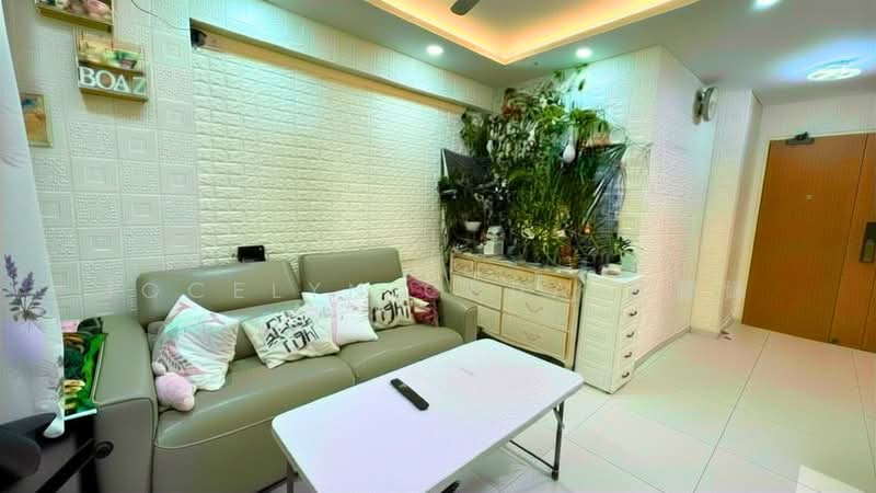 115C Canberra Walk, 115C Canberra Walk, 3 Bedrooms, 1,001 sqft, HDB Flat For Sale, by Jocelyn Chua 蔡颸嬣, 500155017 - Living Room - PropertyGuru.com.sg