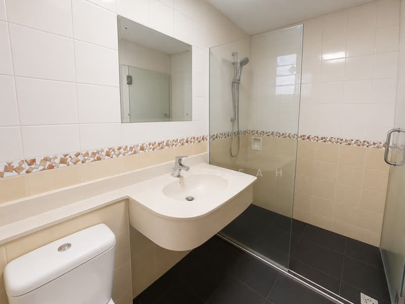 678C Jurong West Street 64, 678C Jurong West Street 64, 3 Bedrooms, 1,184 sqft, HDB Flat For Rent, by James Seah, 500155019 - Bathroom - PropertyGuru.com.sg