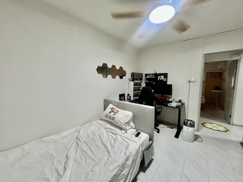 528 Bedok North Street 3, 528 Bedok North Street 3, 2 Bedrooms, 731 sqft, HDB Flat For Sale, by Leon Lee, 500155053 - Bedroom - PropertyGuru.com.sg