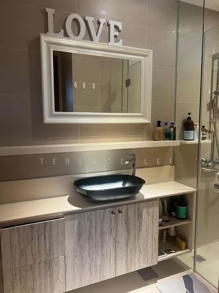 Miltonia Residences, 546 Miltonia Close, 1 Bedroom, 592 sqft, Condominium For Sale, by Terence Lee, 500155055 - Bathroom - PropertyGuru.com.sg