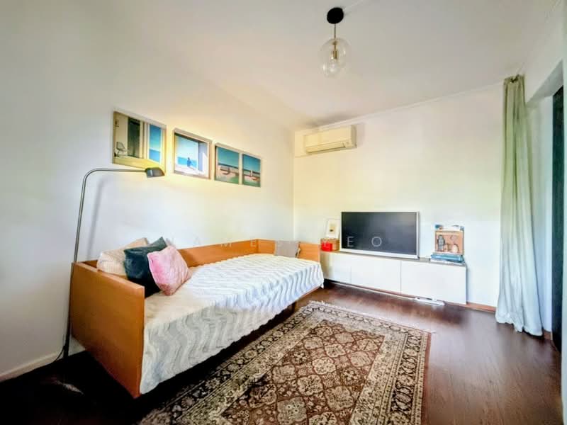 128 Bedok North Street 2, 128 Bedok North Street 2, 2 Bedrooms, 721 sqft, HDB Flat For Sale, by James Yeo, 500155056 - Living Room - PropertyGuru.com.sg