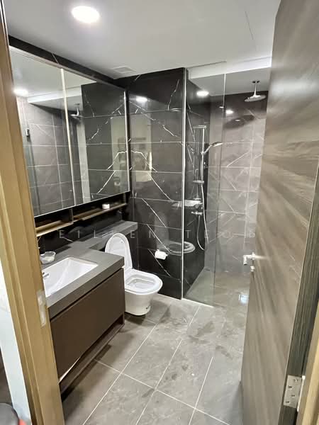 The Florence Residences, 99 Hougang Avenue 2, 1 Bedroom, 527 sqft, Condominium For Sale, by Eileen Teoh, 500155057 - Bathroom - PropertyGuru.com.sg