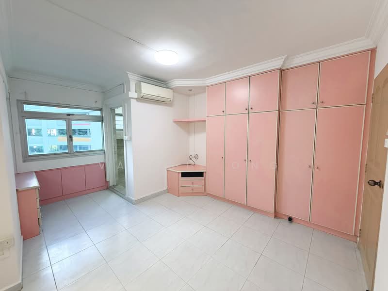 851 Jurong West Street 81, 851 Jurong West Street 81, 2 Bedrooms, 1,163 sqft, HDB Flat For Rent, by Valerie Ong, 500155073 - Master Room - PropertyGuru.com.sg