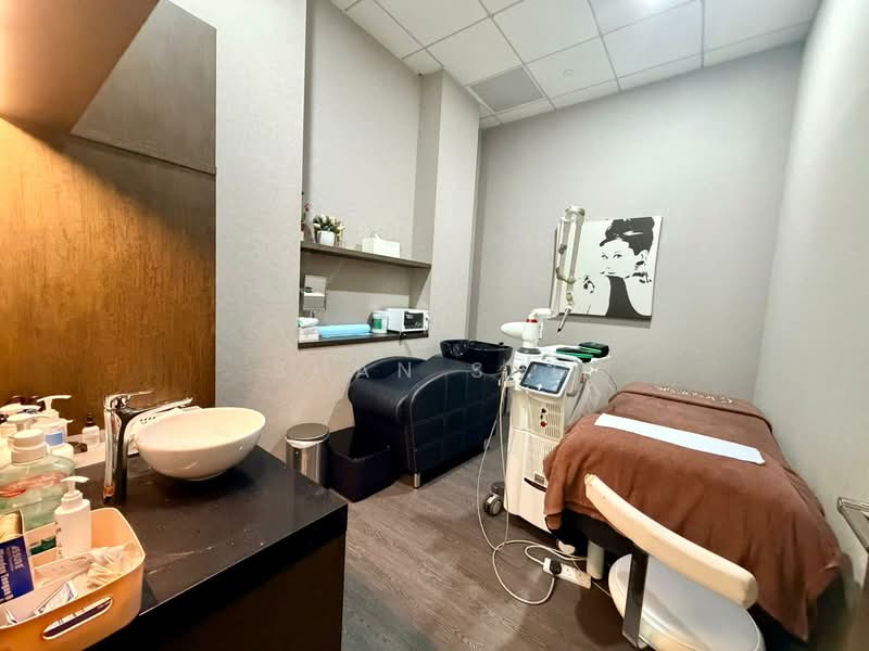 Novena Medical Center, 10 Sinaran Drive, 2,141 sqft, Medical For Sale, by Shan Sng, 500155103 - Interior - CommercialGuru.com.sg