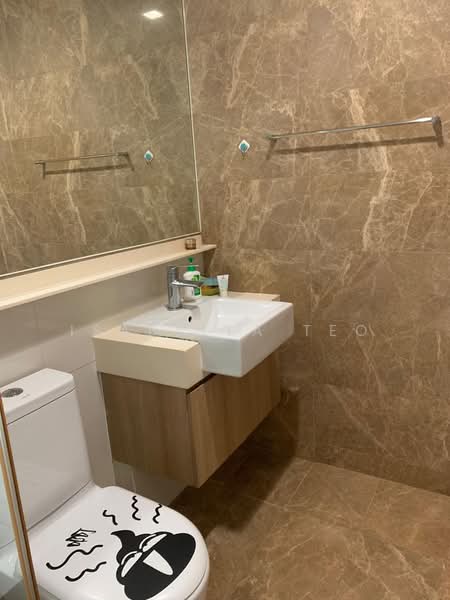 Caspian, 50 Lakeside Drive, 2 Bedrooms, 872 sqft, Condominium For Rent, by Isabella Teo, 500155111 - Bathroom - PropertyGuru.com.sg