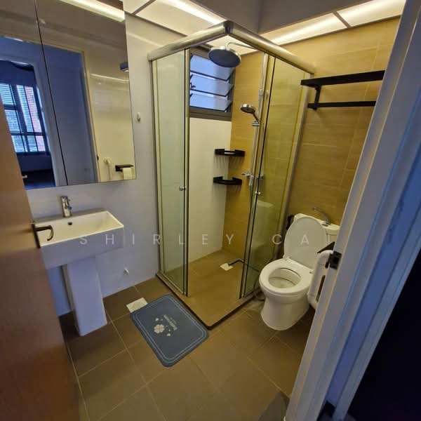 445B Clementi Avenue 3, 445B Clementi Avenue 3, Room Rental, 120 sqft, HDB Flat For Rent, by Shirley Cai, 500155117 - Bathroom - PropertyGuru.com.sg