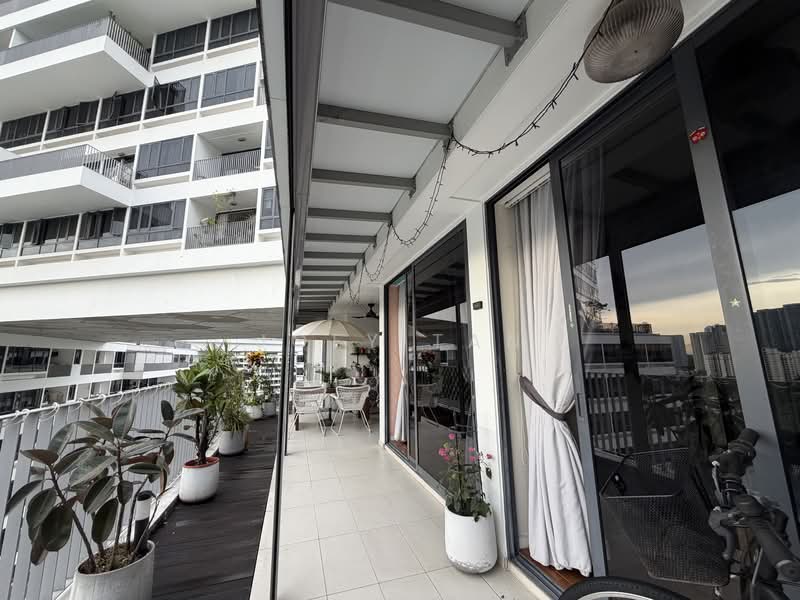 The Interlace, 188 Depot Road, 3 Bedrooms, 1,744 sqft, Condominium For Sale, by Joey Tan, 500155118 - Balcony - PropertyGuru.com.sg