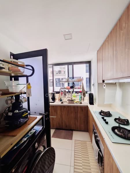 Lush Acres, Sengkang West Way/Fernvale, 4 Bedrooms, 1,346 sqft, Executive Condominium For Sale, by Deborah Guo, 500155121 - Kitchen - PropertyGuru.com.sg