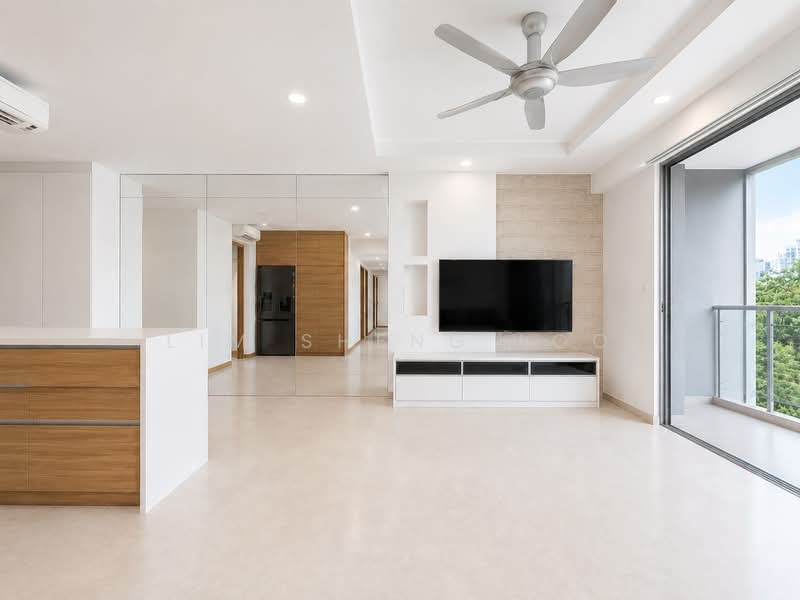 Waterfront Key, 772 Bedok Reservoir Road, 4 Bedrooms, 1,442 sqft, Condominium For Sale, by Lim Sheng Loo, 500155137 - Living Room - PropertyGuru.com.sg