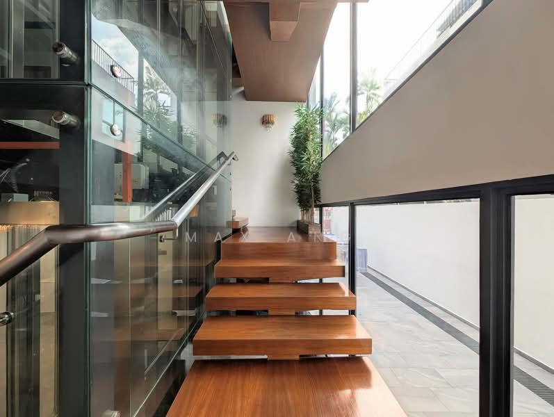 Saraca Gardens, Saraca Walk, 10+ Bedrooms, 5,000 sqft, Detached House For Sale, by Max Ang, 500155138 - Interior - PropertyGuru.com.sg
